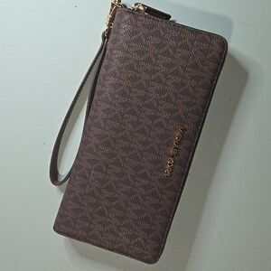 NWOT Michael Kors Brown Wristlet Wallet